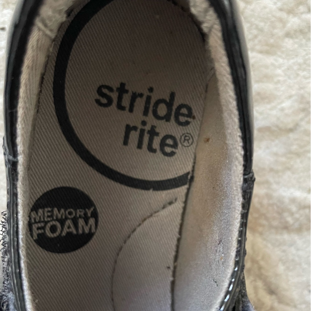 Stride Rite Kids Patent Velcro Flower Mary Jane Dress Shoes, Black Size 12.5 - Picture 8 of 9